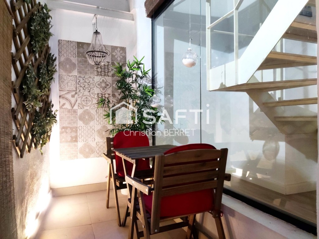 ENCANTADOR DÚPLEX REFORMADO EN PLENO CENTRO - foto 9