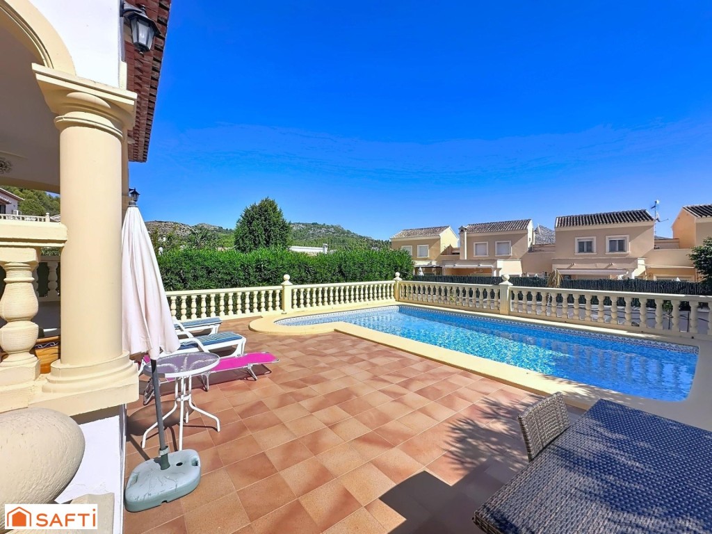 Casa luminosa con piscina en Sagra - foto 5