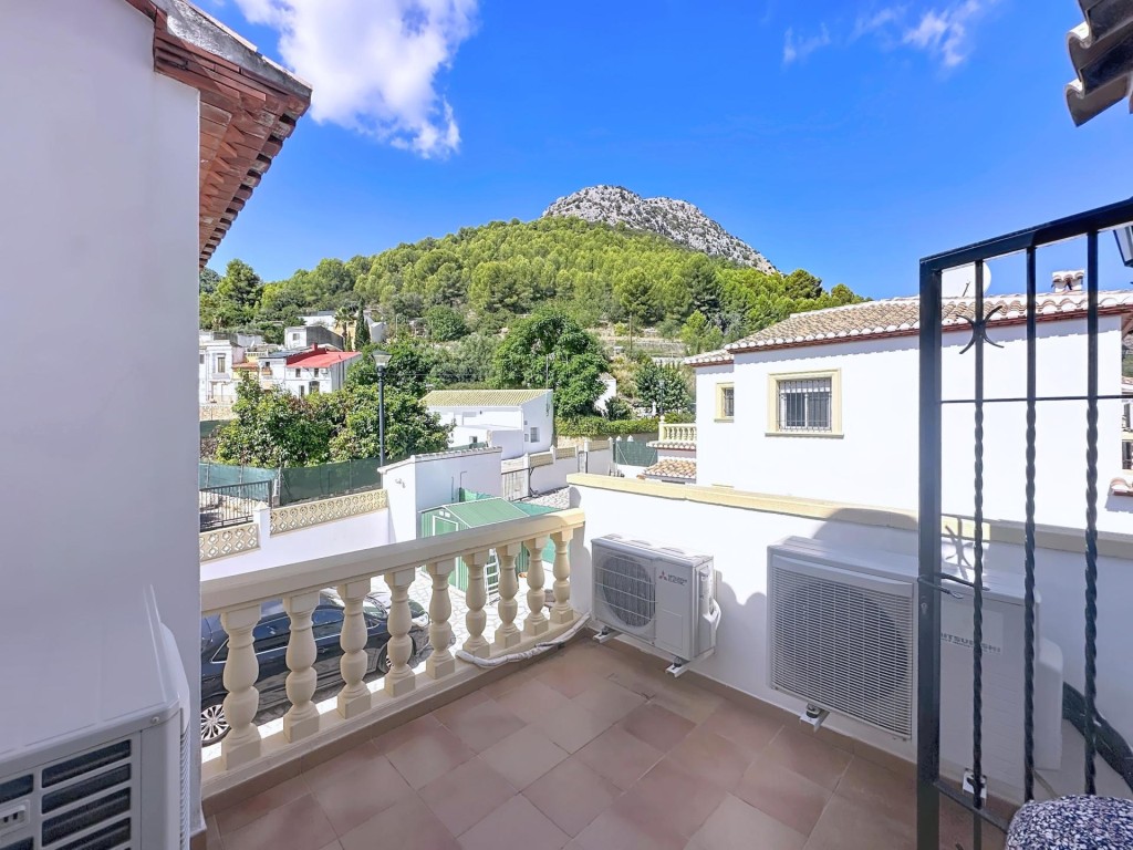 Casa luminosa con piscina en Sagra - foto 27