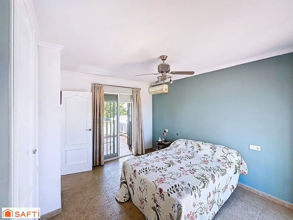 Casa luminosa con piscina en Sagra - foto 17