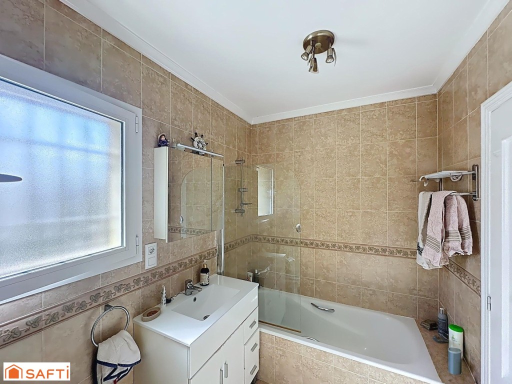 Casa luminosa con piscina en Sagra - foto 23