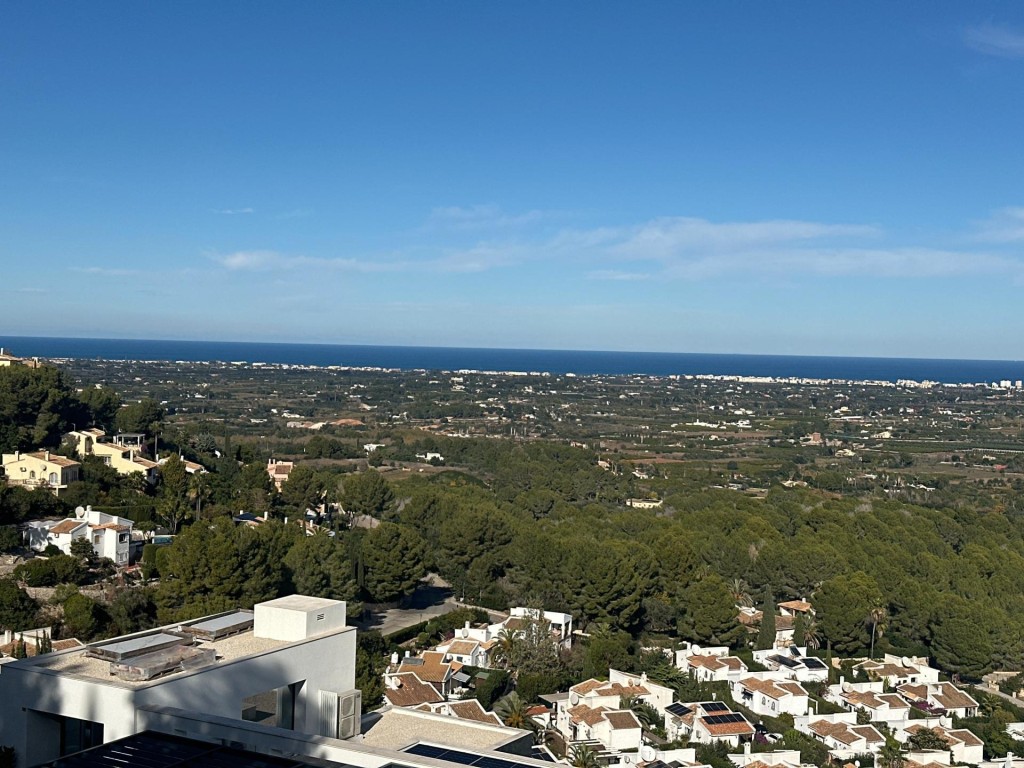 Villa 4 dormitorios en parcela amplia, zona segura La Sella - foto 6