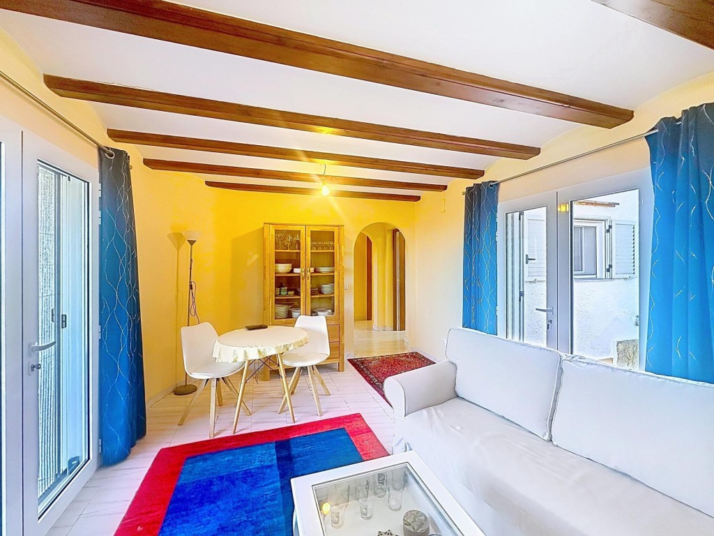 Villa 4 dormitorios en parcela amplia, zona segura La Sella - foto 7