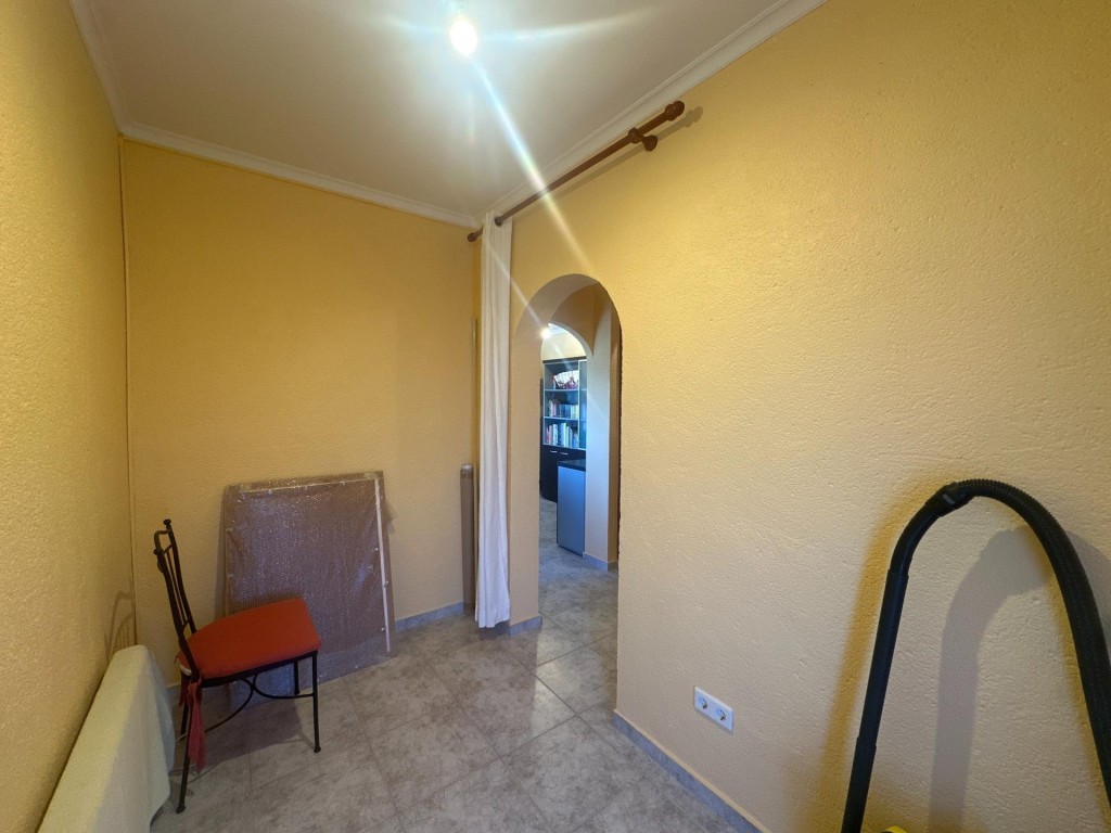 Villa 4 dormitorios en parcela amplia, zona segura La Sella - foto 13