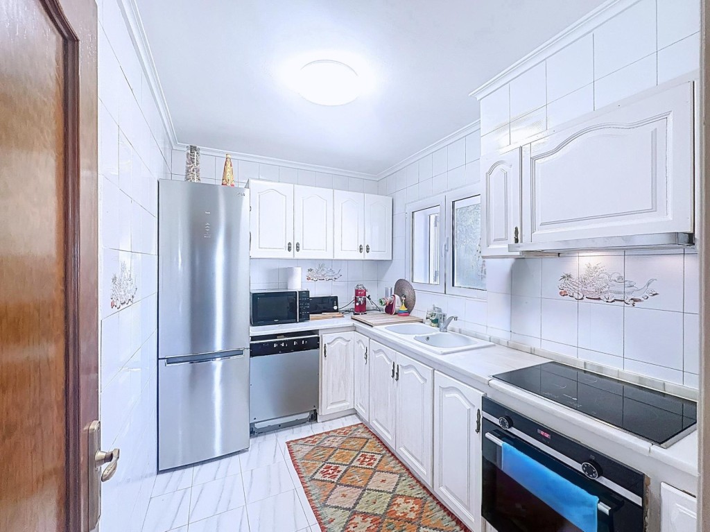 Villa 4 dormitorios en parcela amplia, zona segura La Sella - foto 15