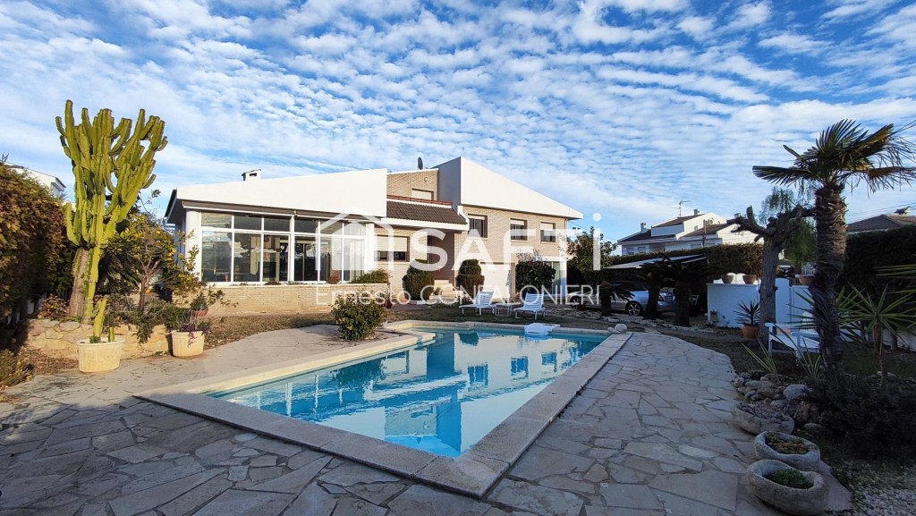 MAGNIFICO CHALET EN ALCANAR PLAYA DE 400m2, (NEGOCIABLE CON  - foto 44