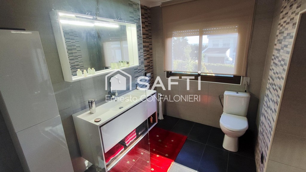 MAGNIFICO CHALET EN ALCANAR PLAYA DE 400m2, (NEGOCIABLE CON  - foto 20