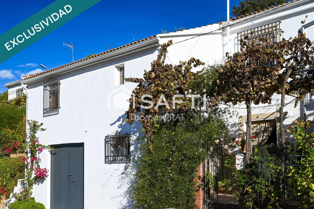 Casa Rústica Adosada con Gran Potencial – La Parrilla, Villanueva de Algaidas