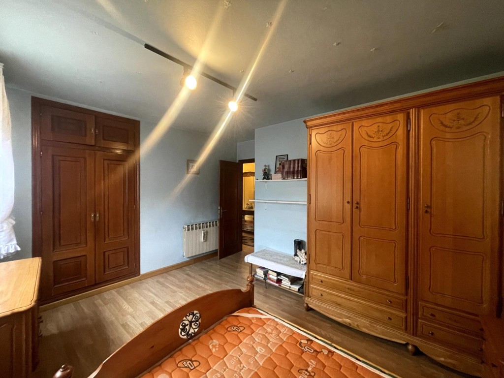 Casa y negocio en Toral de Merayo con garaje - foto 18