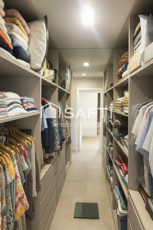 El lujo en el Mediterráneo: solárium, piscina y playa - foto 15