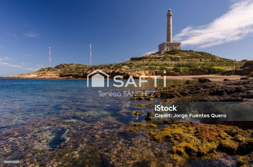 El lujo en el Mediterráneo: solárium, piscina y playa - foto 33