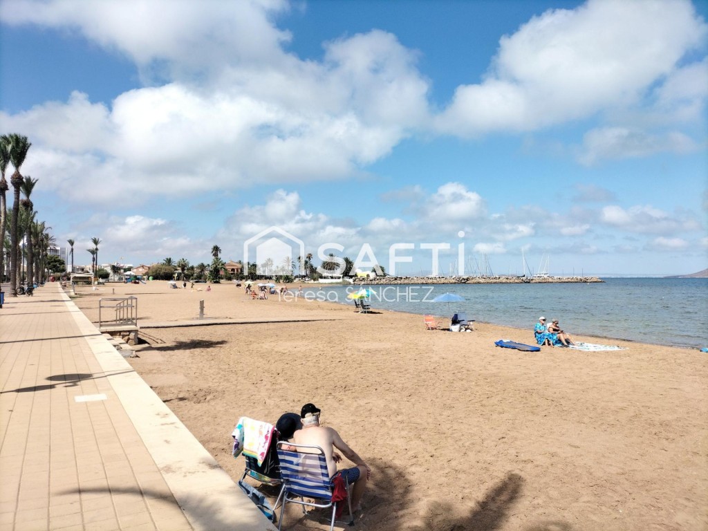 El lujo en el Mediterráneo: solárium, piscina y playa - foto 31