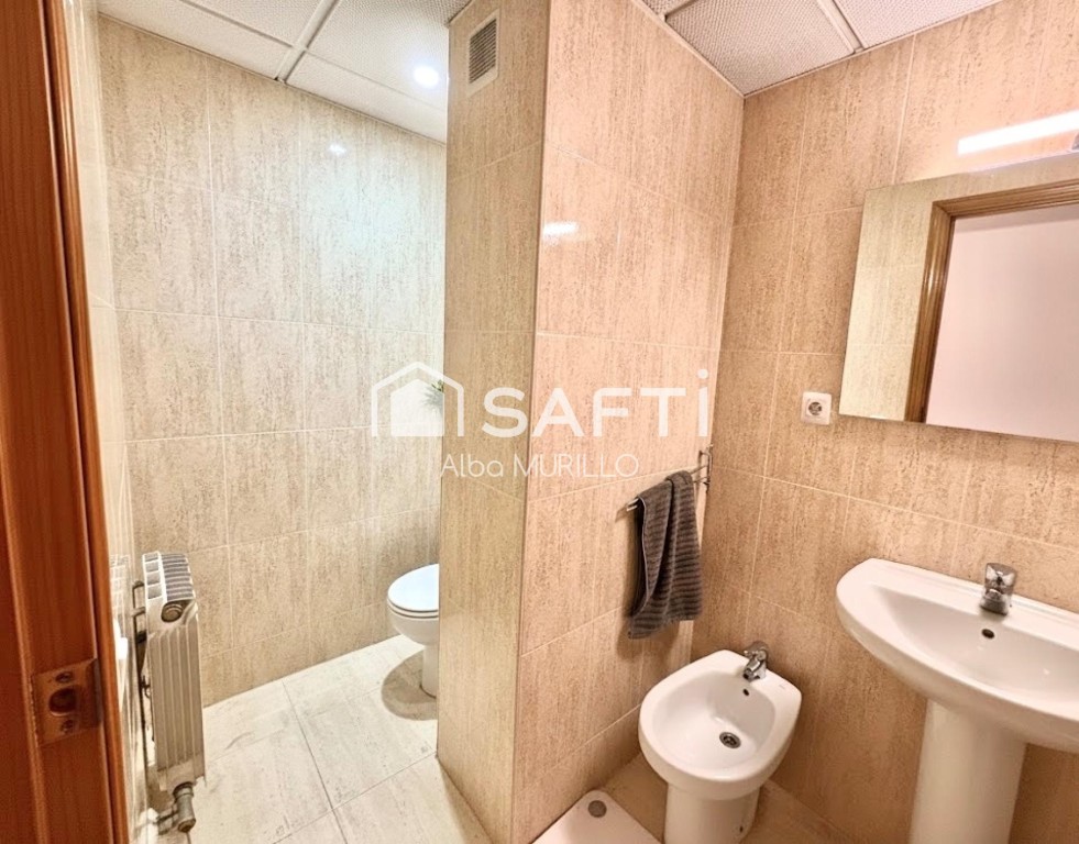 Encantador dúplex con balcón y terraza en La Girada, Vilafra - foto 8