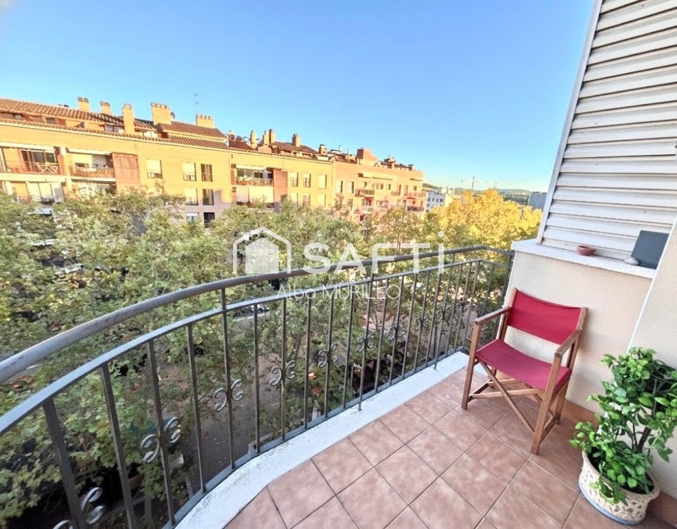 Encantador dúplex con balcón y terraza en La Girada, Vilafra - foto 19