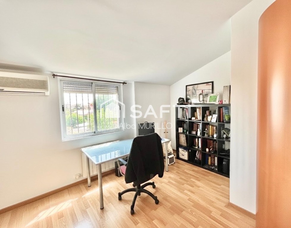 Encantador dúplex con balcón y terraza en La Girada, Vilafra - foto 12