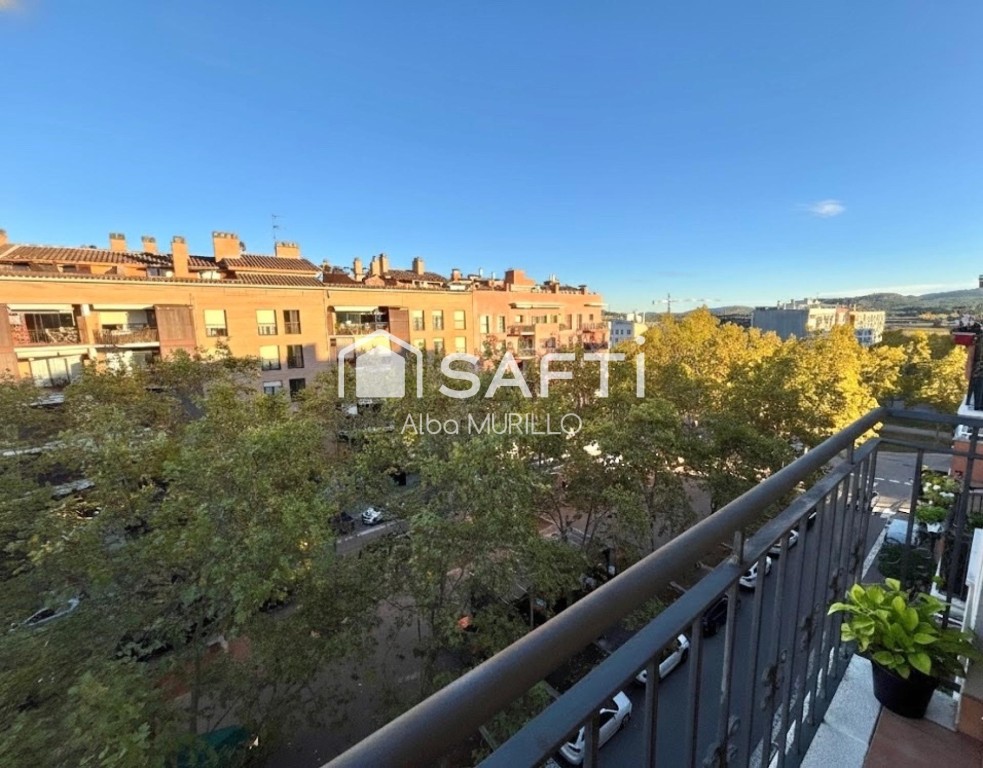Encantador dúplex con balcón y terraza en La Girada, Vilafra - foto 18