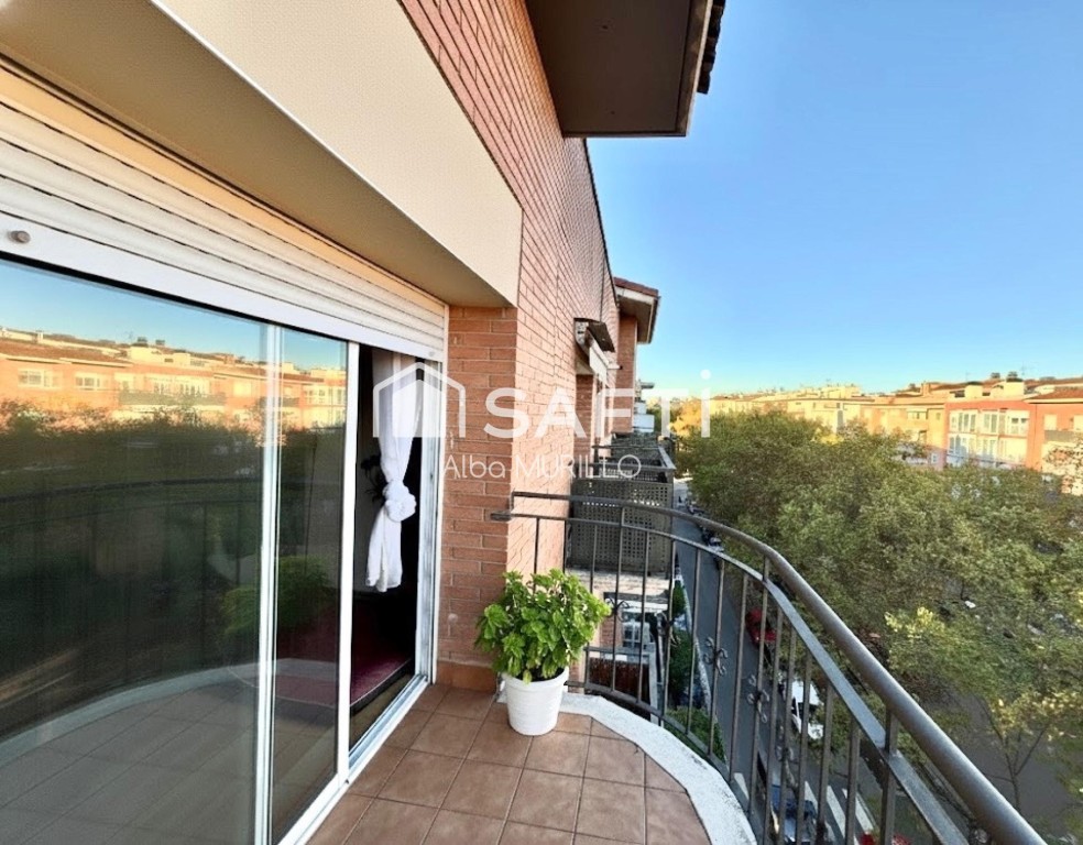 Encantador dúplex con balcón y terraza en La Girada, Vilafra - foto 17