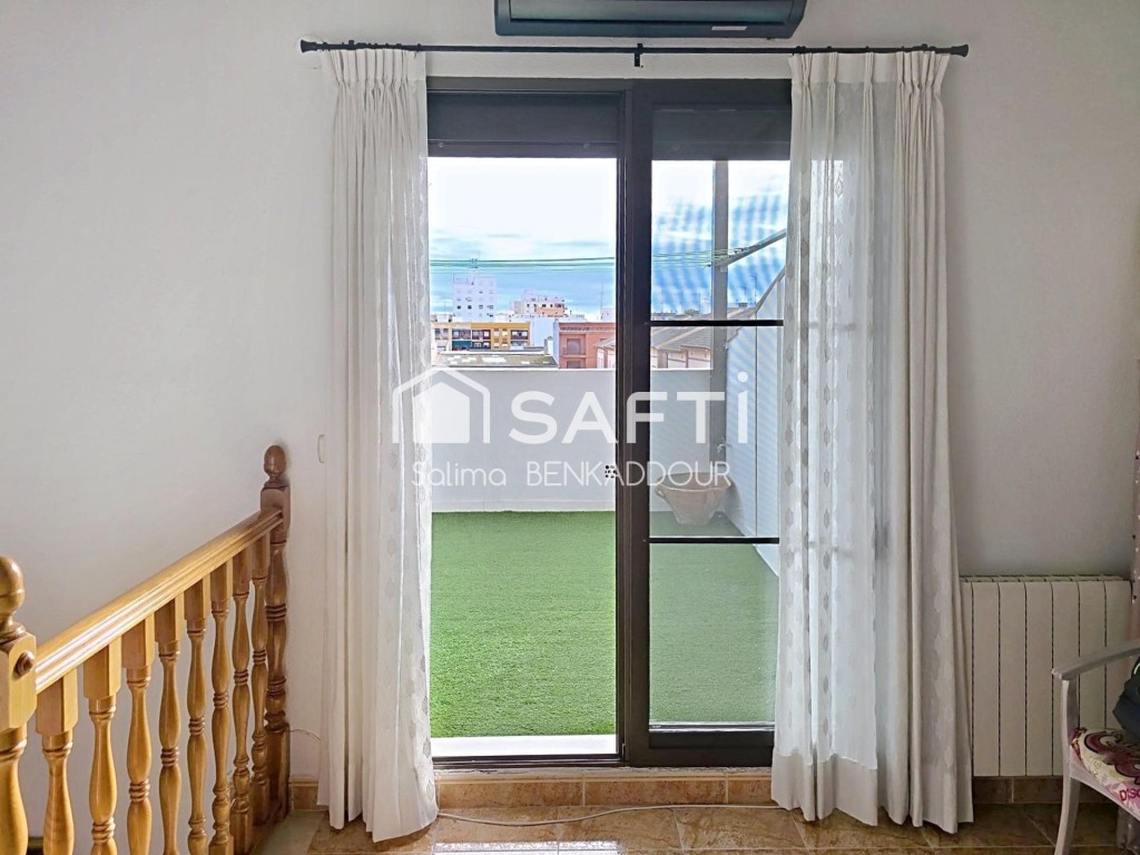 Elegante adosado de tres plantas con amplias terrazas - foto 29