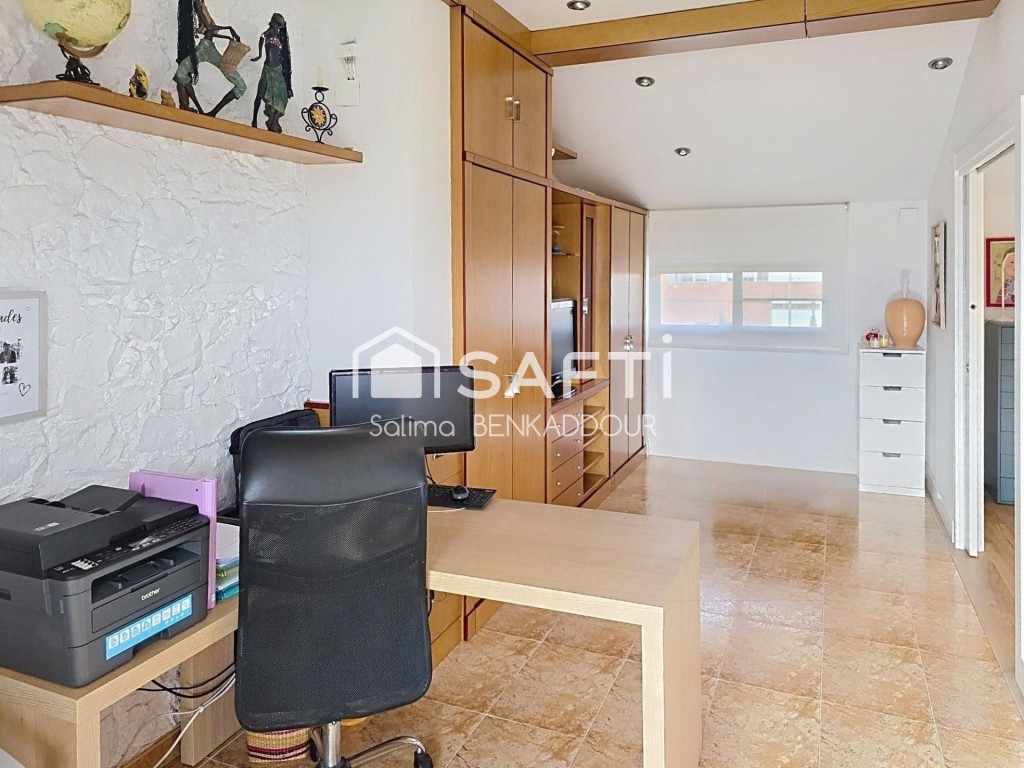 Elegante adosado de tres plantas con amplias terrazas - foto 30