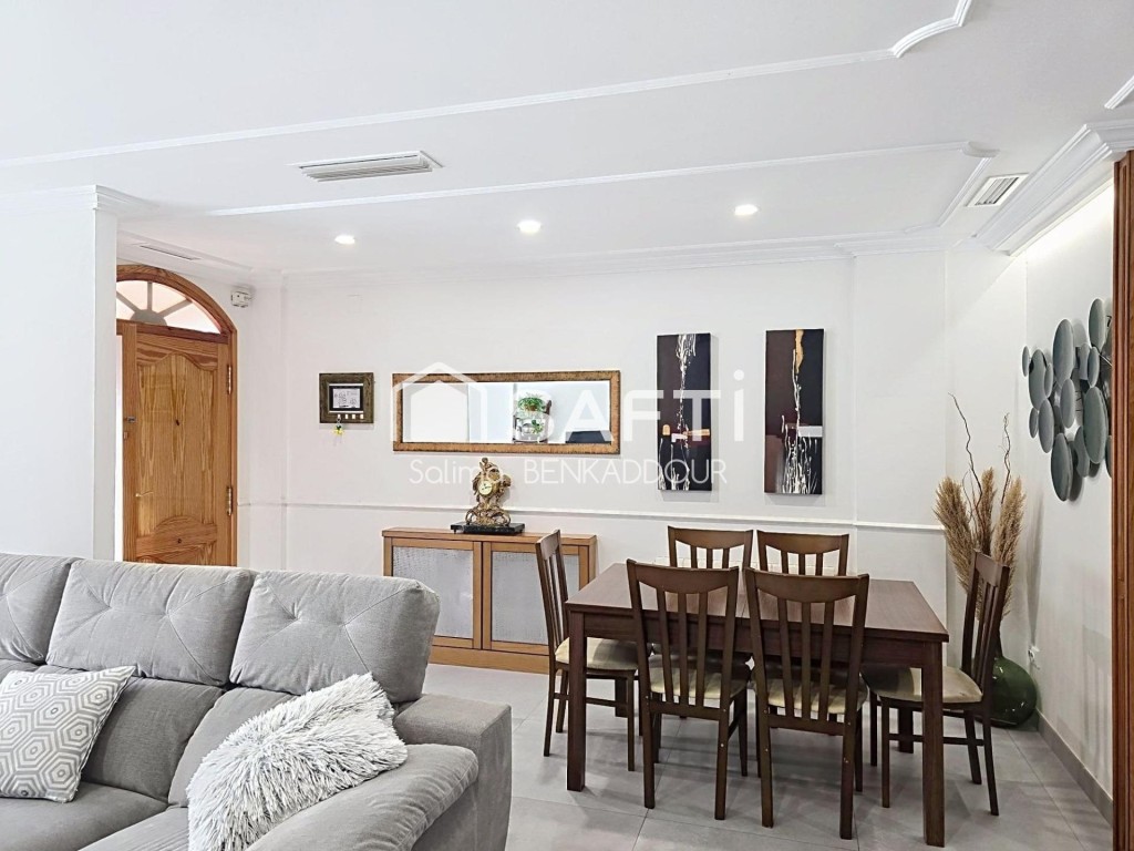 Elegante adosado de tres plantas con amplias terrazas - foto 4