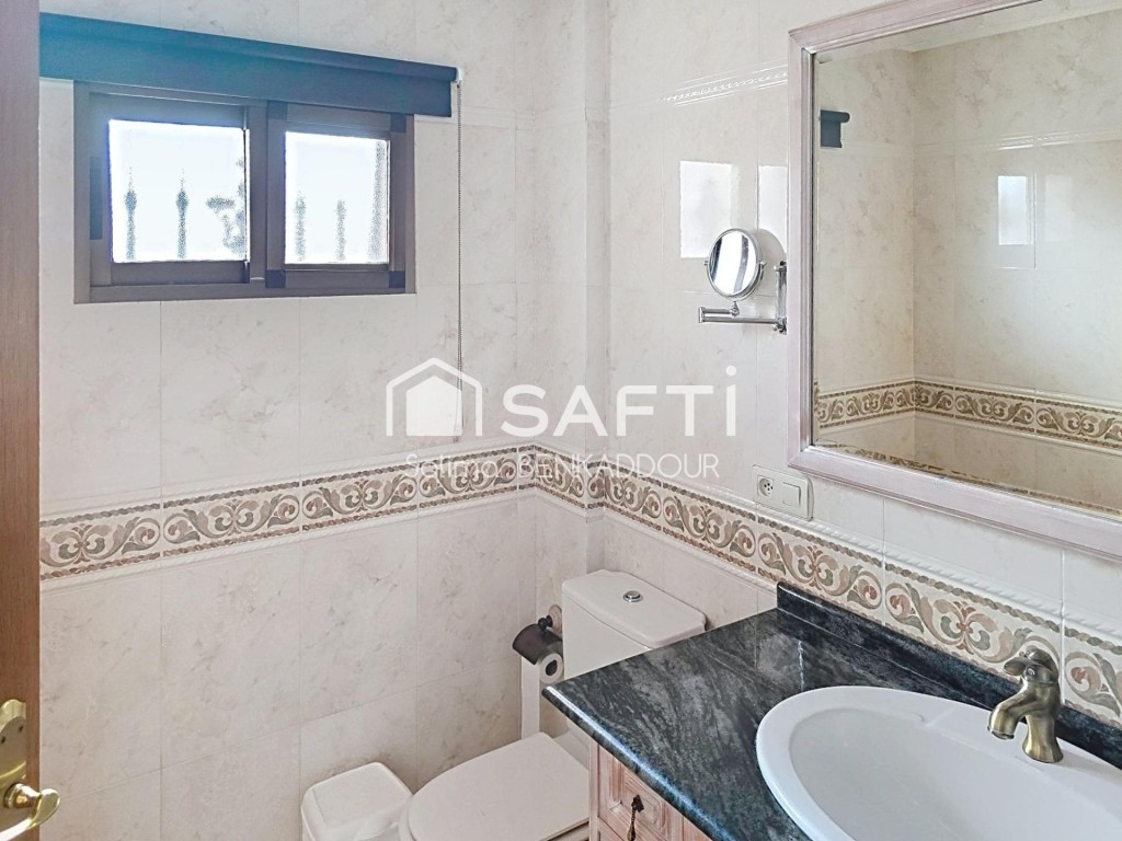 Elegante adosado de tres plantas con amplias terrazas - foto 19