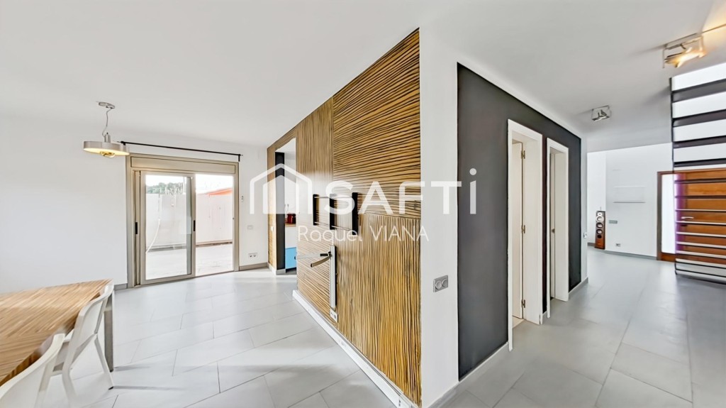 ¿Buscas una casa de alquiler con estilo moderno, espacio y l - foto 12