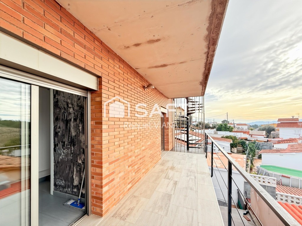 ¿Buscas una casa de alquiler con estilo moderno, espacio y l - foto 31