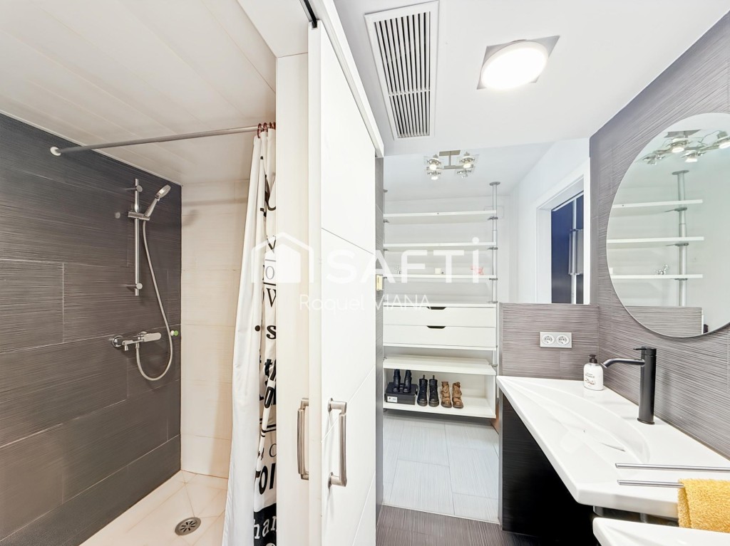 ¿Buscas una casa de alquiler con estilo moderno, espacio y l - foto 28