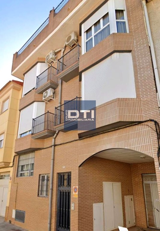 Oportunidad en La Roda: piso de 2 dormitorios con trastero