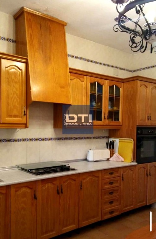 Parcela urbana excepcional con 3 casas, jardín y piscina a 5 - foto 30