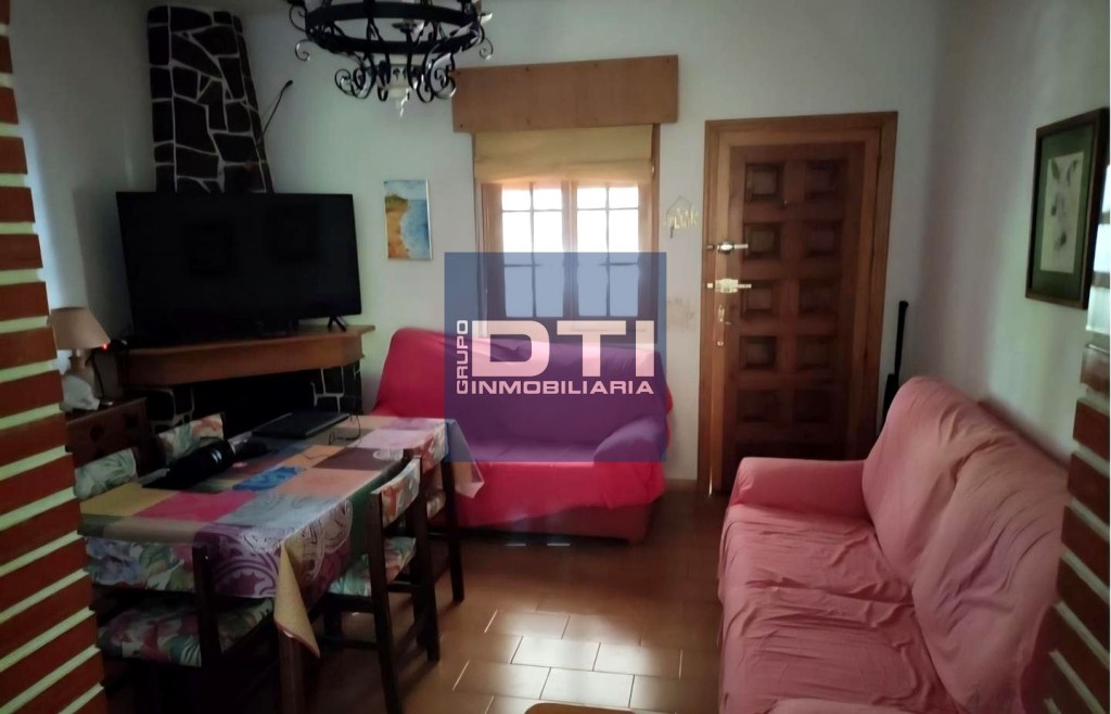 Parcela urbana excepcional con 3 casas, jardín y piscina a 5 - foto 29