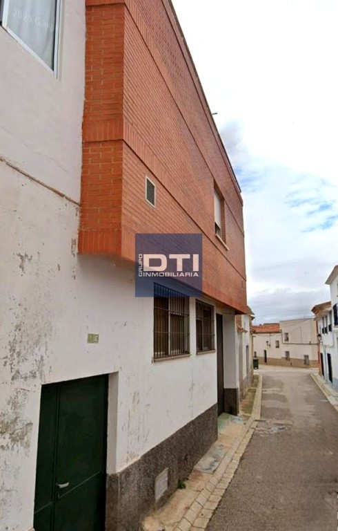 Inversión única en Pozuelo: viviendas amplias y planta baja/sótano con posibilidad de negocio