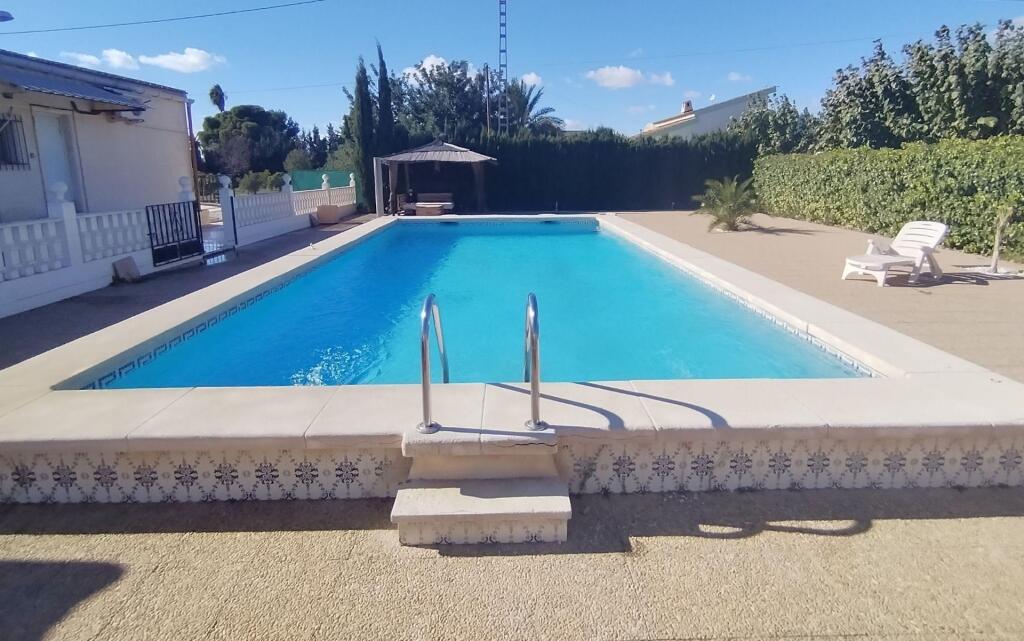 Casa-Chalet en Venta en Novelda Alicante