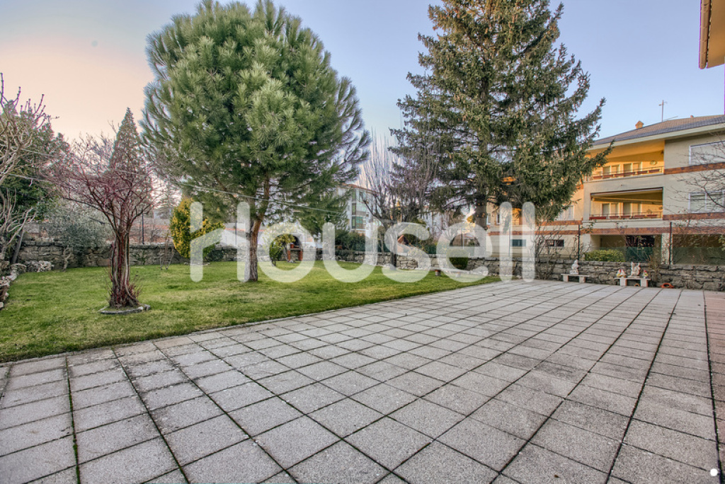 Casa en venta de 166 m² en Calle Lirio, 40400 El Espinar (Segovia)