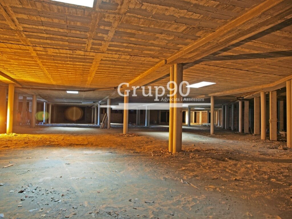 el local ideal para tu negocio, 2.000m2 en lleida foto grande (3)