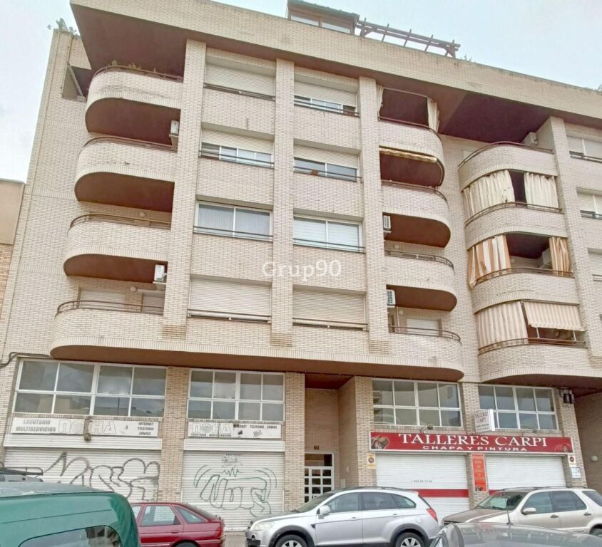 local comercial a  pie de calle en pardinyes foto grande (2)