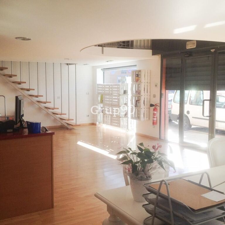 ¡inversión en torrefarrera! rentabilidad del 6% foto grande (2)
