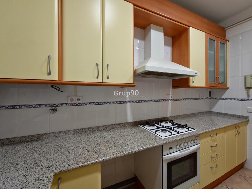 excelente piso de 3 habitaciones en la zona prat de la riba. foto grande (3)