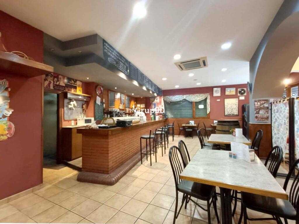 venta  de restaurante en la bordeta foto grande (3)