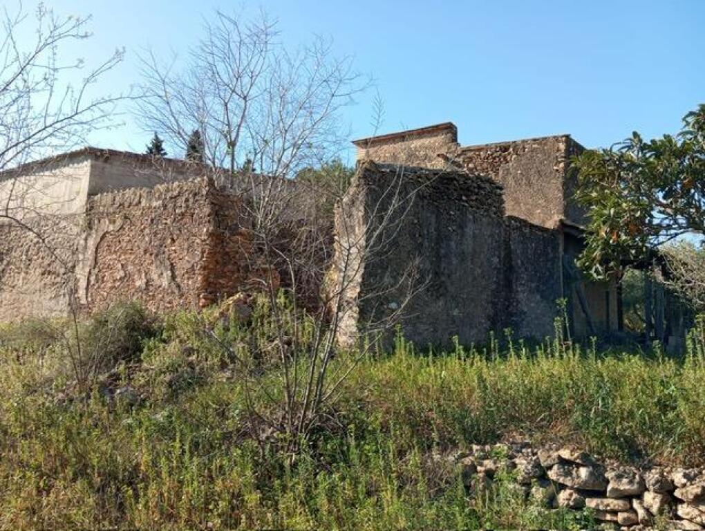 Foto encantador terreno con agua y luz de 1,2 ha
