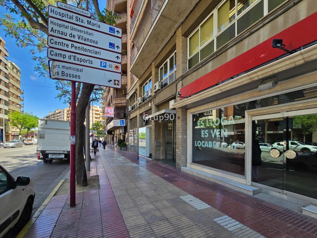 local comercial en zona ricardo vinyes foto grande (2)