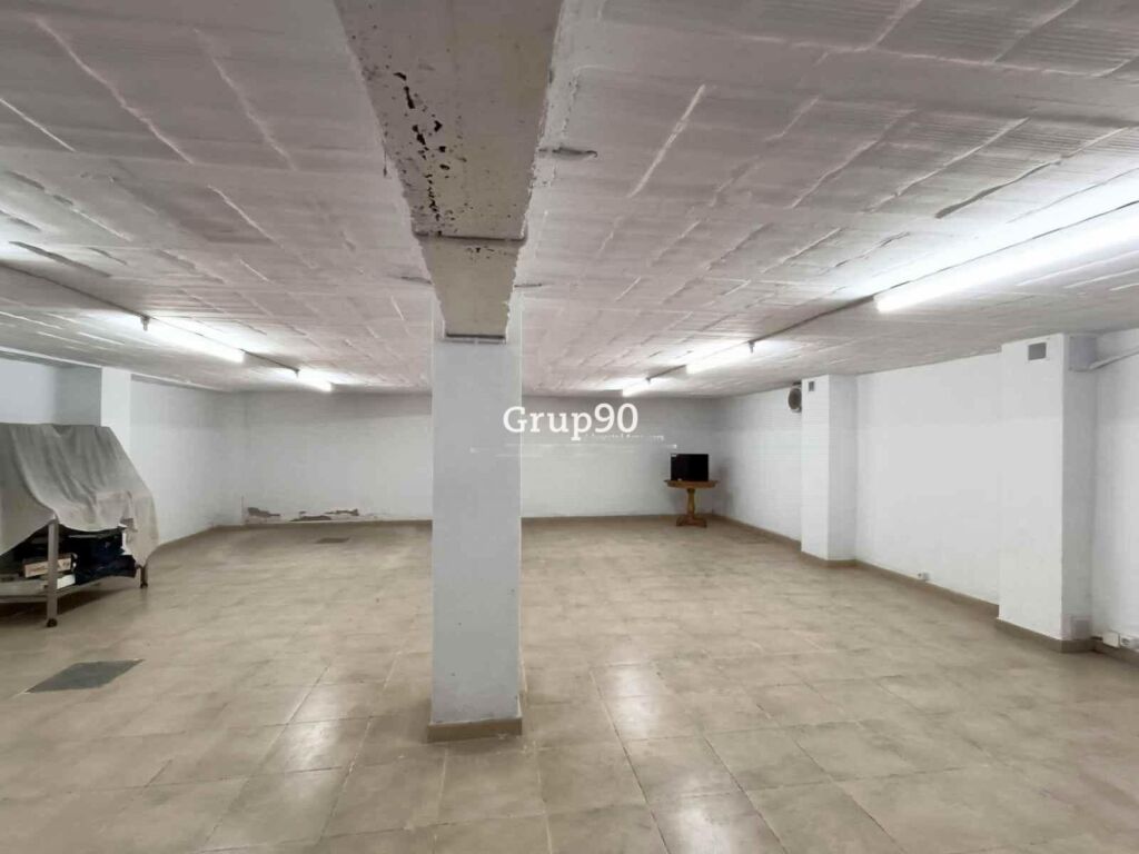 local comercial a pie de calle de 240m2 en zona instituts foto grande (3)