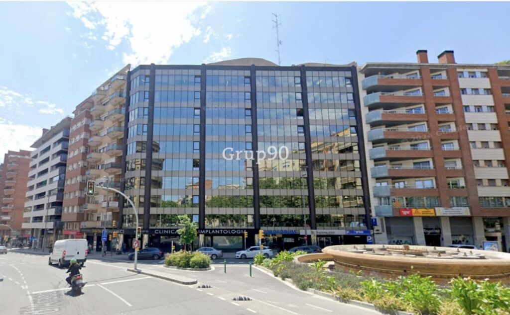 Foto ¡oportunidad única de adquirir oficina en el prestigioso edificio euroforum de lleida!