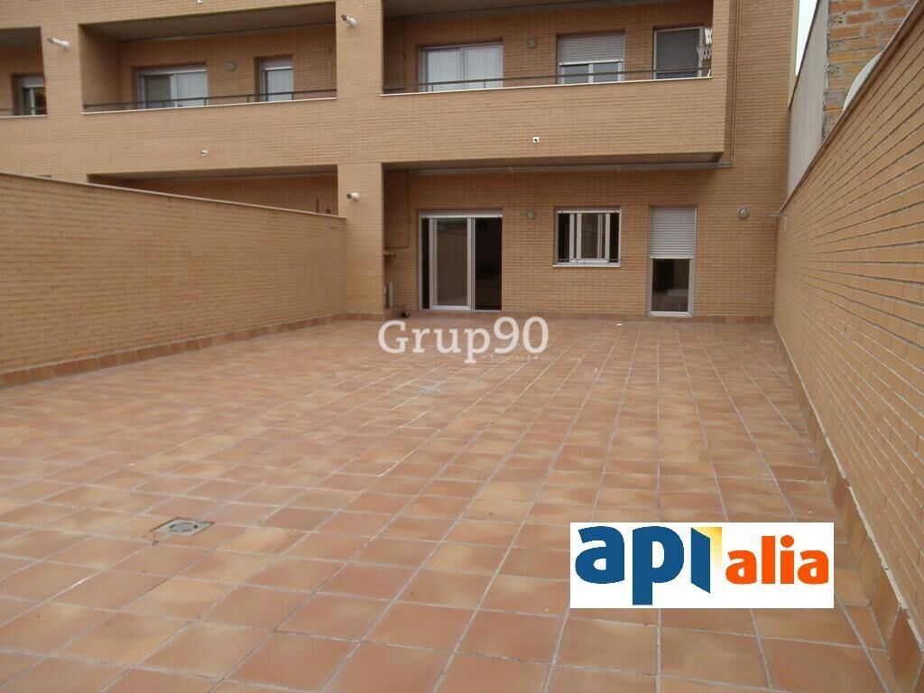 Foto mollerussa. apartamento de 2 habitaciones con gran terraza de 95 m2