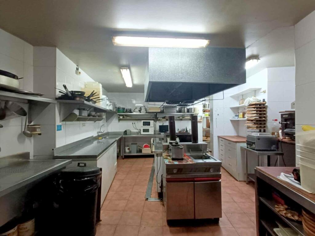 venta  de restaurante en la bordeta foto grande (2)