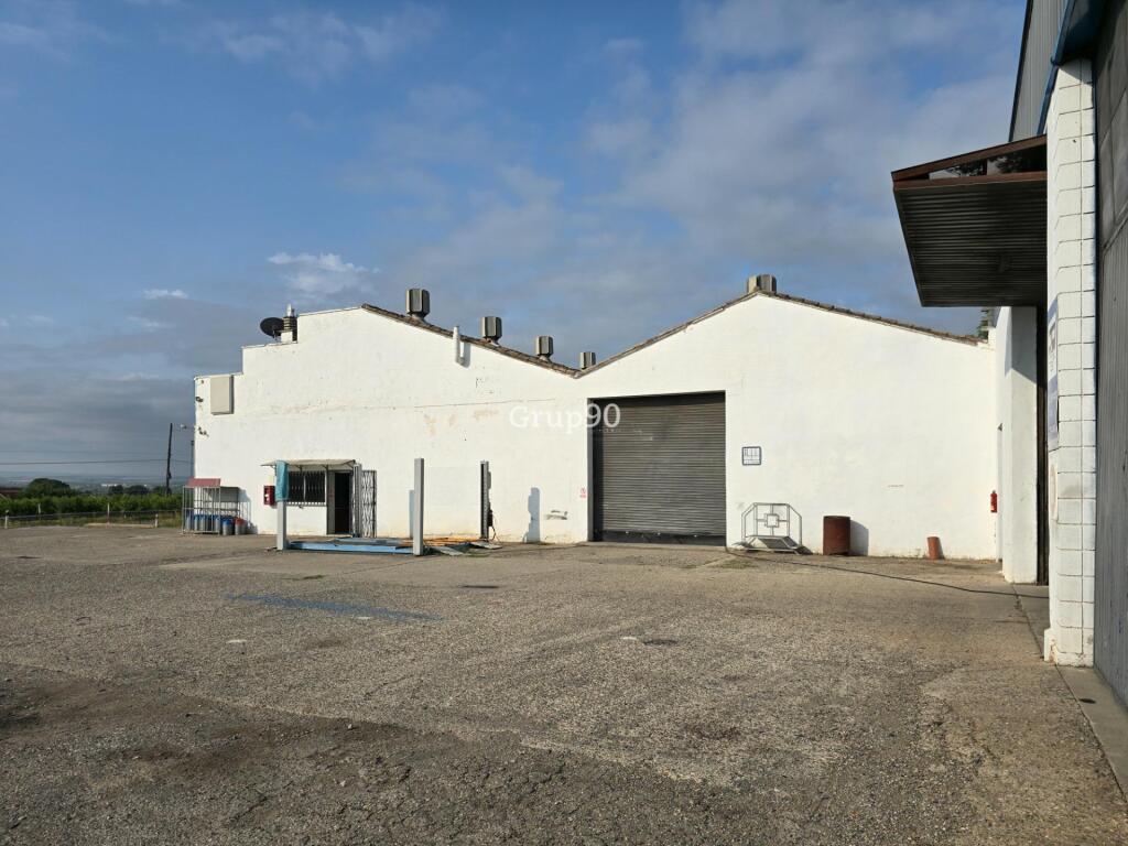 gran oportunidad en lleida para desarrollar tu proyecto empresarial foto grande (2)