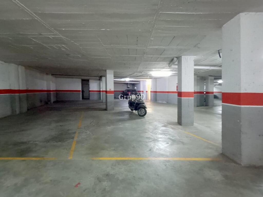?️ ¡se vende plaza de parking en cappont! foto grande (3)
