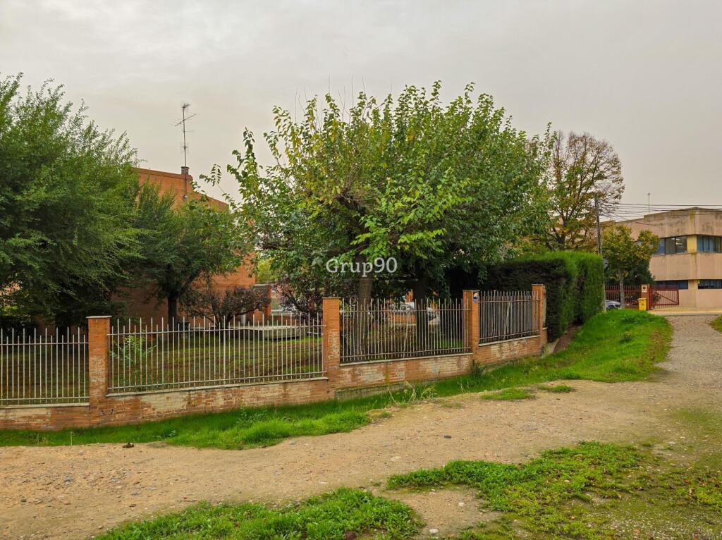 Parcela construir casa  de segunda mano - ¡Oportunidad única en la Zona Alta de Lleida!