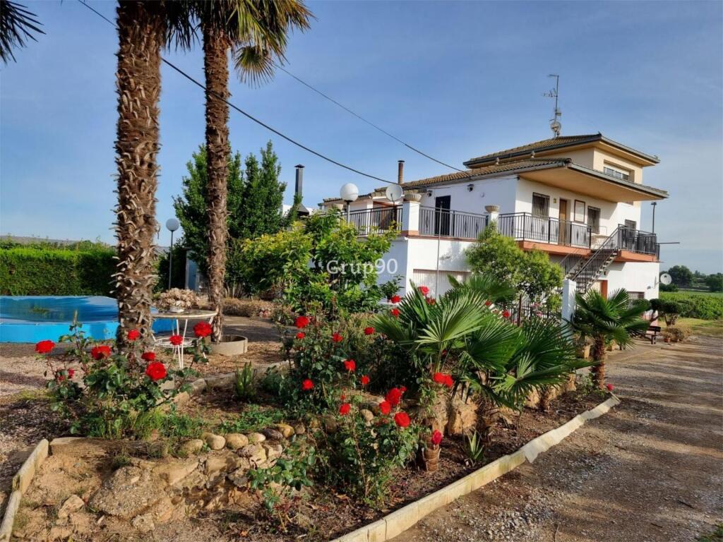 Foto ¡espectacular chalet en vilanova de segrià con una amplia parcela de 19.772 m²!