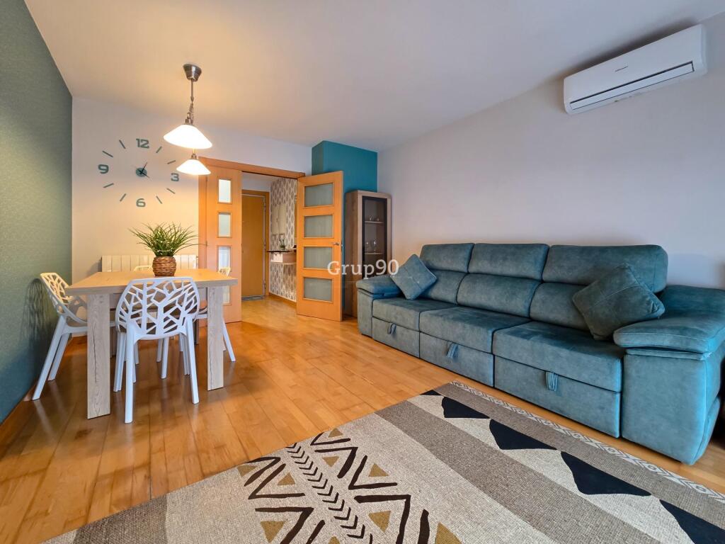 ¡ático en venta en la zona de turó de gardeny! foto grande (2)
